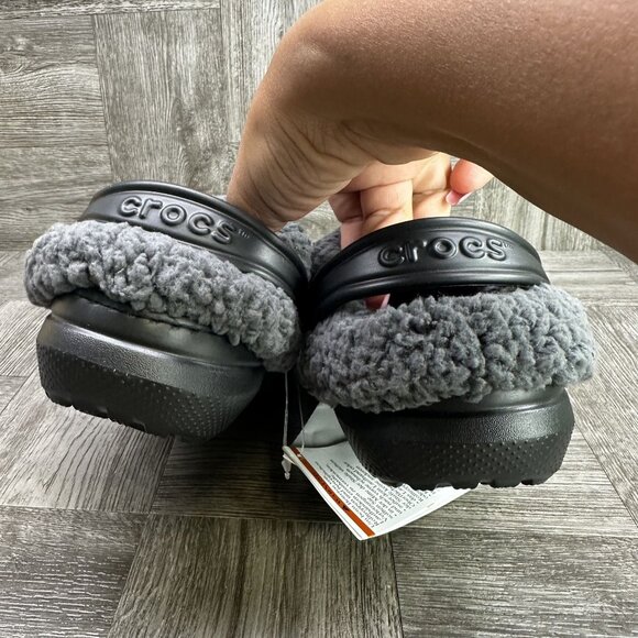 CROCS Classic Blitzen IV Kids size 12 Black Fleece Lined Clogs - Picture 7 of 9